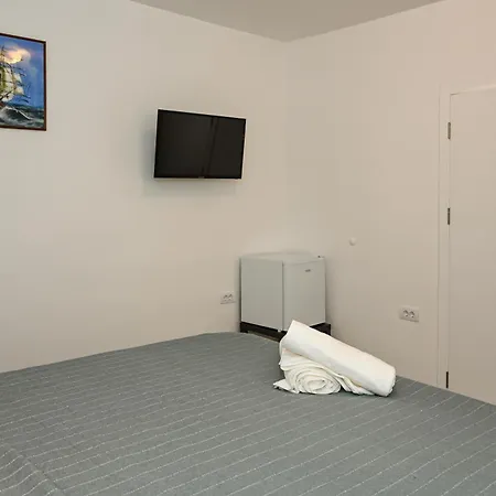 Porto Azzurro Apartments Tivat Exterior photo