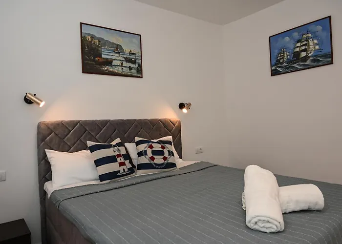 Porto Azzurro Apartments